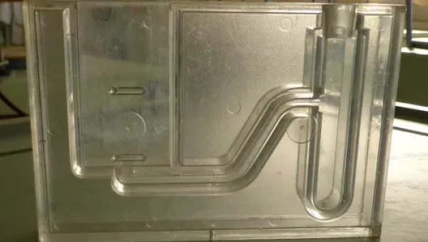 Gasentwickler mit pneumatischer Wanne