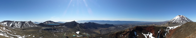 Atemberaubendes 180 Grad Panorama vom Roten Krater aus.