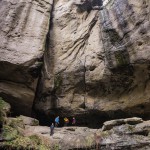 Gautschgrotte. Wir sind klein.